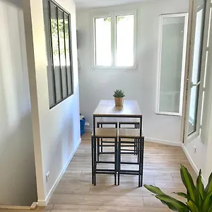  Appartement Sweet Batignolles France